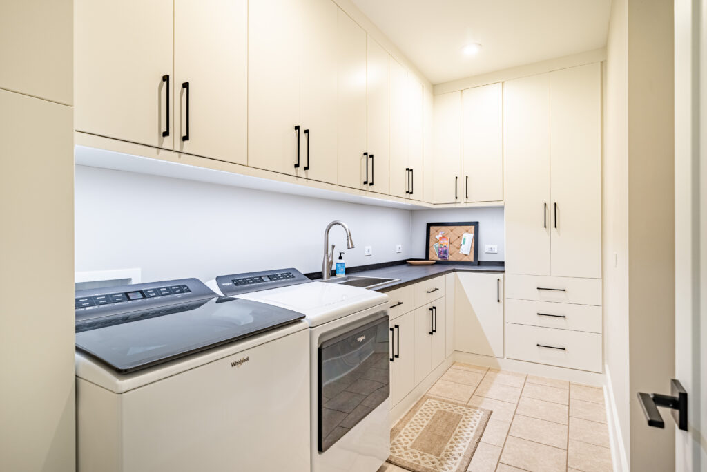 Utility room by Ruffino Custom Closets